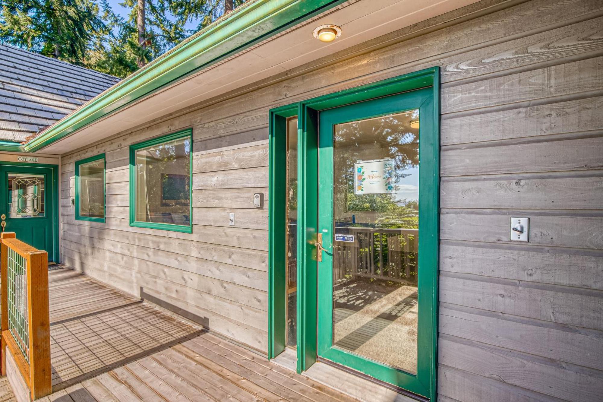 The Quintessa Cottage Clinton المظهر الخارجي الصورة